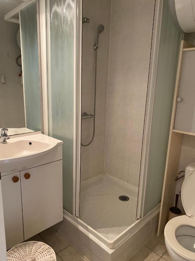 Joli Appartement Mezzanine Avec Parking La Roquille Agde Eksteriør bilde